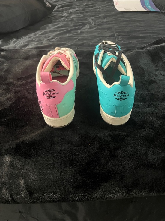 adidas men’s  Two-Color Turquoise & Pink Shell-Toe Sneakers main image 4